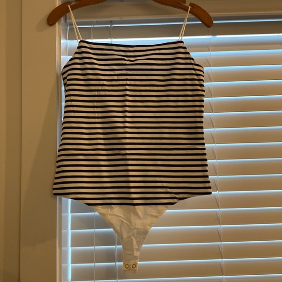 BNWT banana republic body suit navy/ white stripe- cotton modal spandex size M - Picture 1 of 3